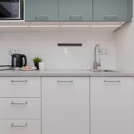 Apartment Aleja Wyzwolenia Studio With Mezzanine Downtown By Renters