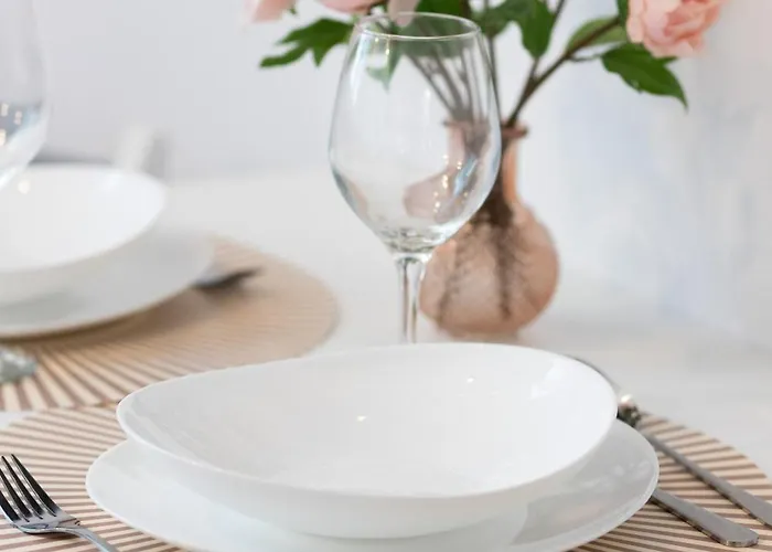 Hotel Aleja Wyzwolenia Studio With Mezzanine Downtown By Renters Warszawa