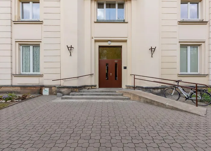 Aleja Wyzwolenia Studio With Mezzanine Downtown By Renters Warszawa