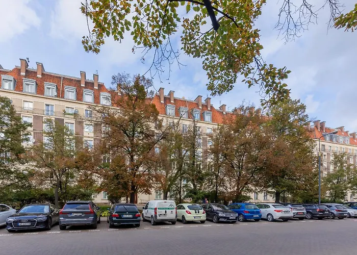 Aleja Wyzwolenia Studio With Mezzanine Downtown By Renters * Varšava