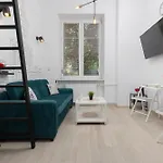 Hotel Aleja Wyzwolenia Studio With Mezzanine Downtown By Renters *