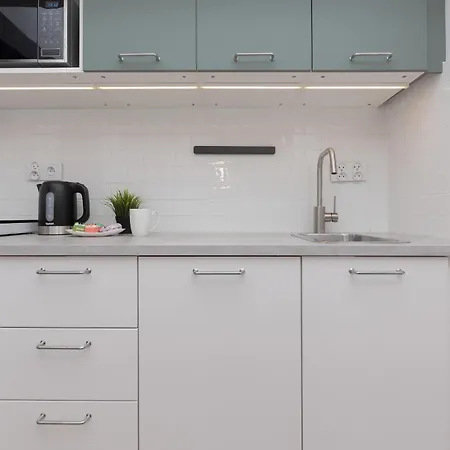 ホテル Aleja Wyzwolenia Studio With Mezzanine Downtown By Renters