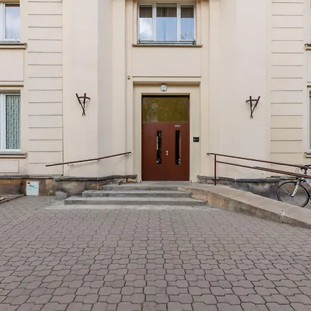 Aleja Wyzwolenia Studio With Mezzanine Downtown By Renters ワルシャワ